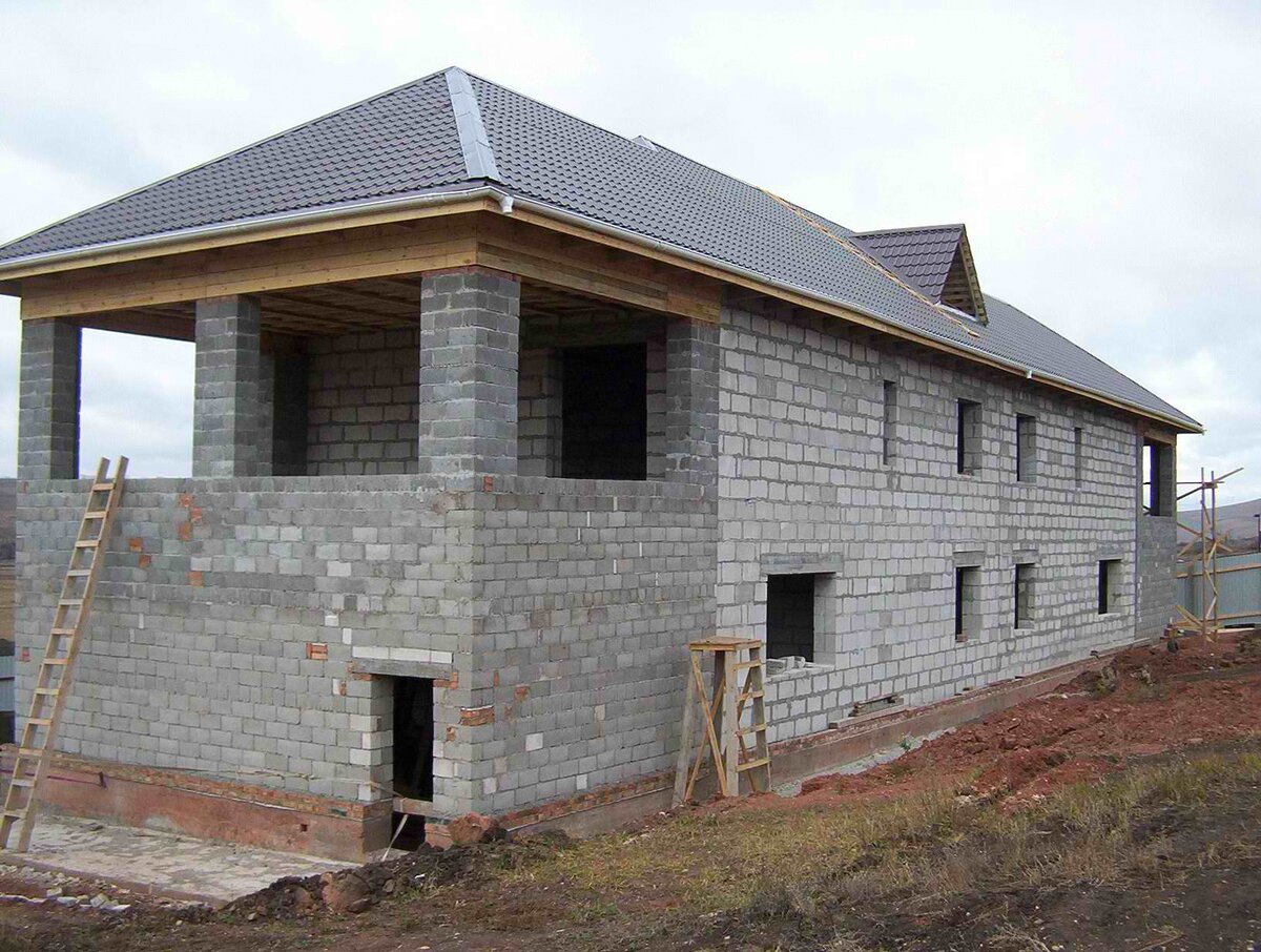 Шлакоблок — один из самых популярных строительных материалов