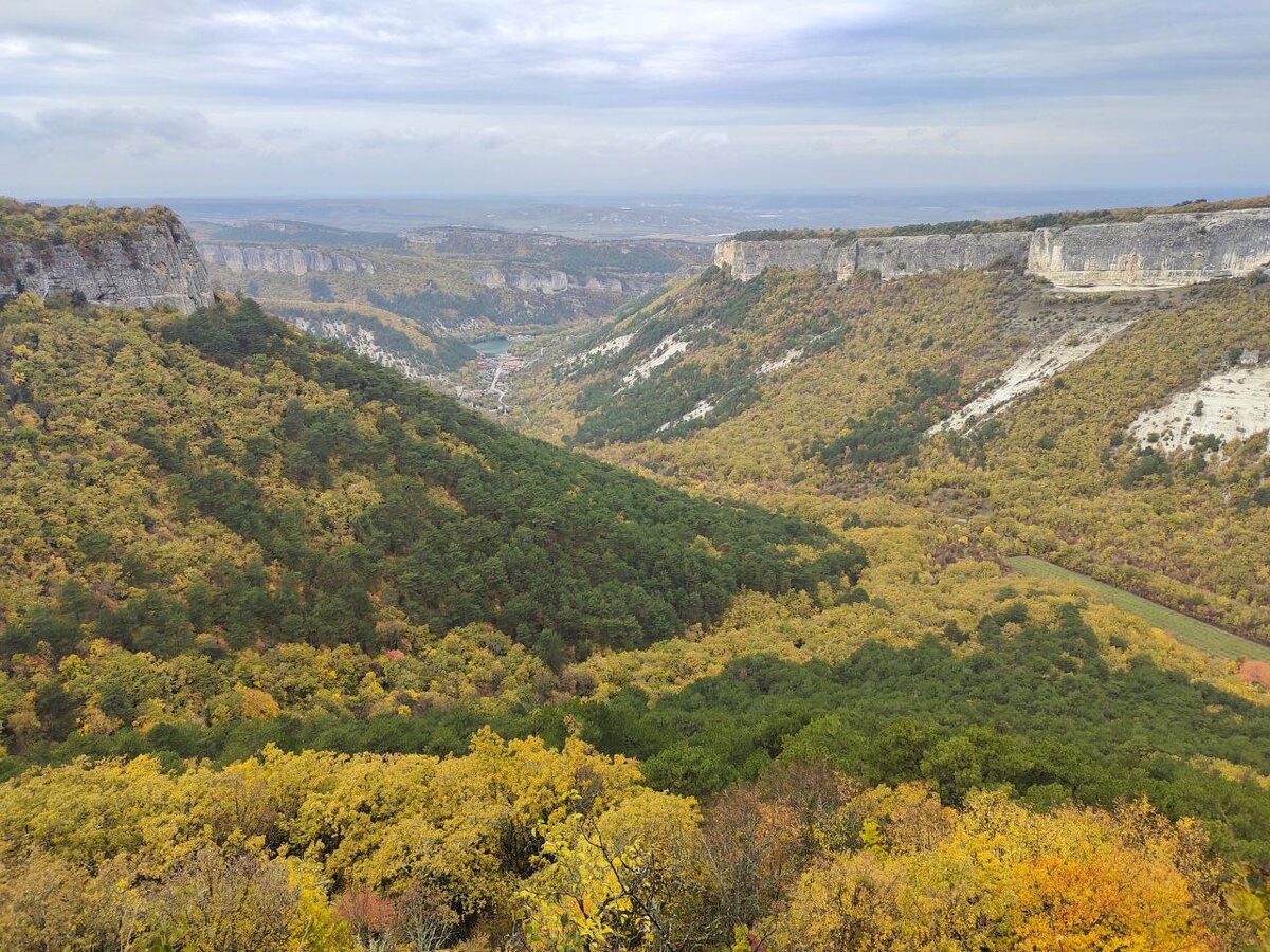 Мангуп. Самый таинственный пещерный город Крыма | Week-Week / Сервис  бронирования путешествий | Дзен