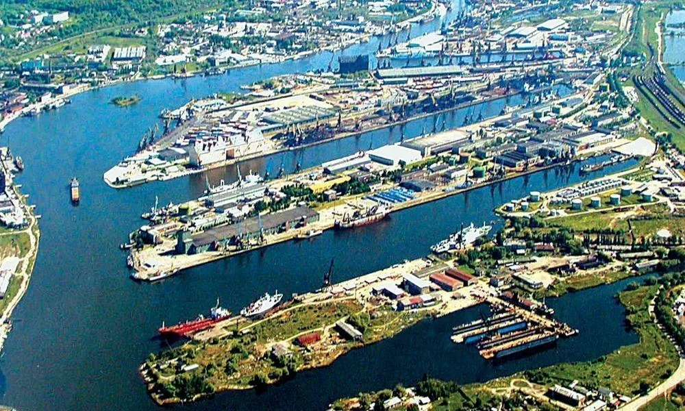 Архангельский морской порт. Морской порт Архангельск. Архангельск город порт. Архангельск портовый город. Морской Речной порт Архангельск.