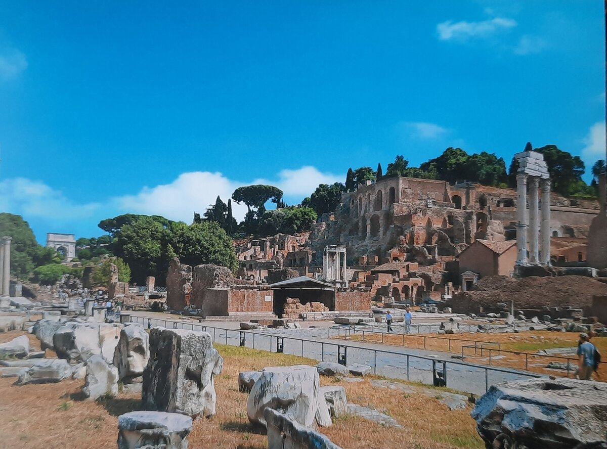 Храм Цезаря. Современный вид.