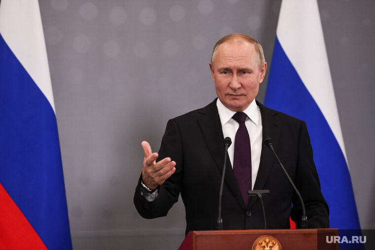    Владимир Путин вручил госнаграду за трудовые успехи и добросовестную работу