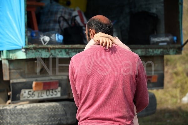 Кажется, что смотришь хронику событий давно минувших дней. Будто кто-то запустил старое кино, и оно вот-вот закончится. Но оно длится, длится, и длится… И эти лица.-27