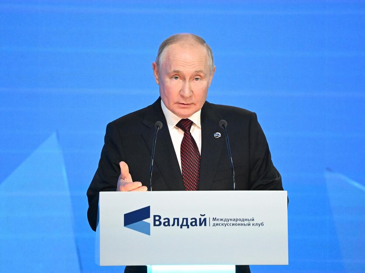    Президент РФ Владимир Путин выступает на пленарной сессии XX Ежегодного заседания Международного дискуссионного клуба "Валдай" © РИА Новости / Сергей Гунеев