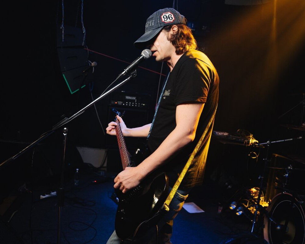 Владимир Волков, «Дэ Холст» - гитара, вокал