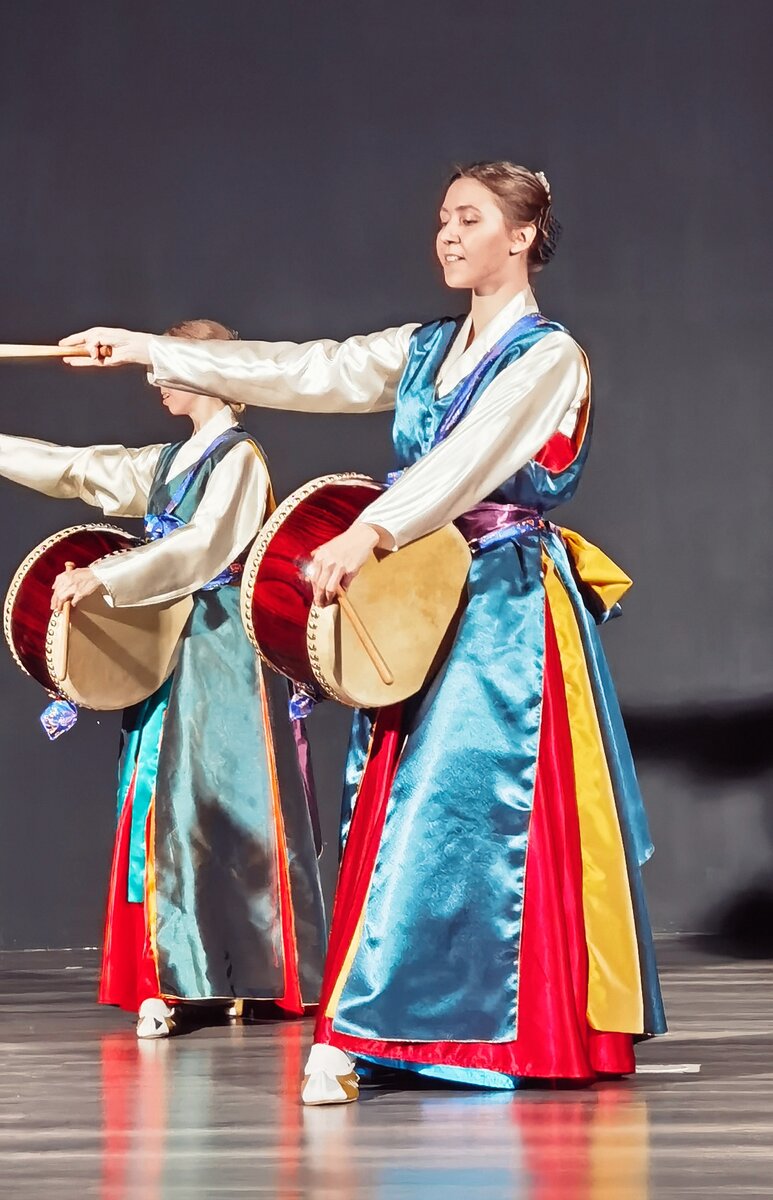 Танец Чиндо букчум