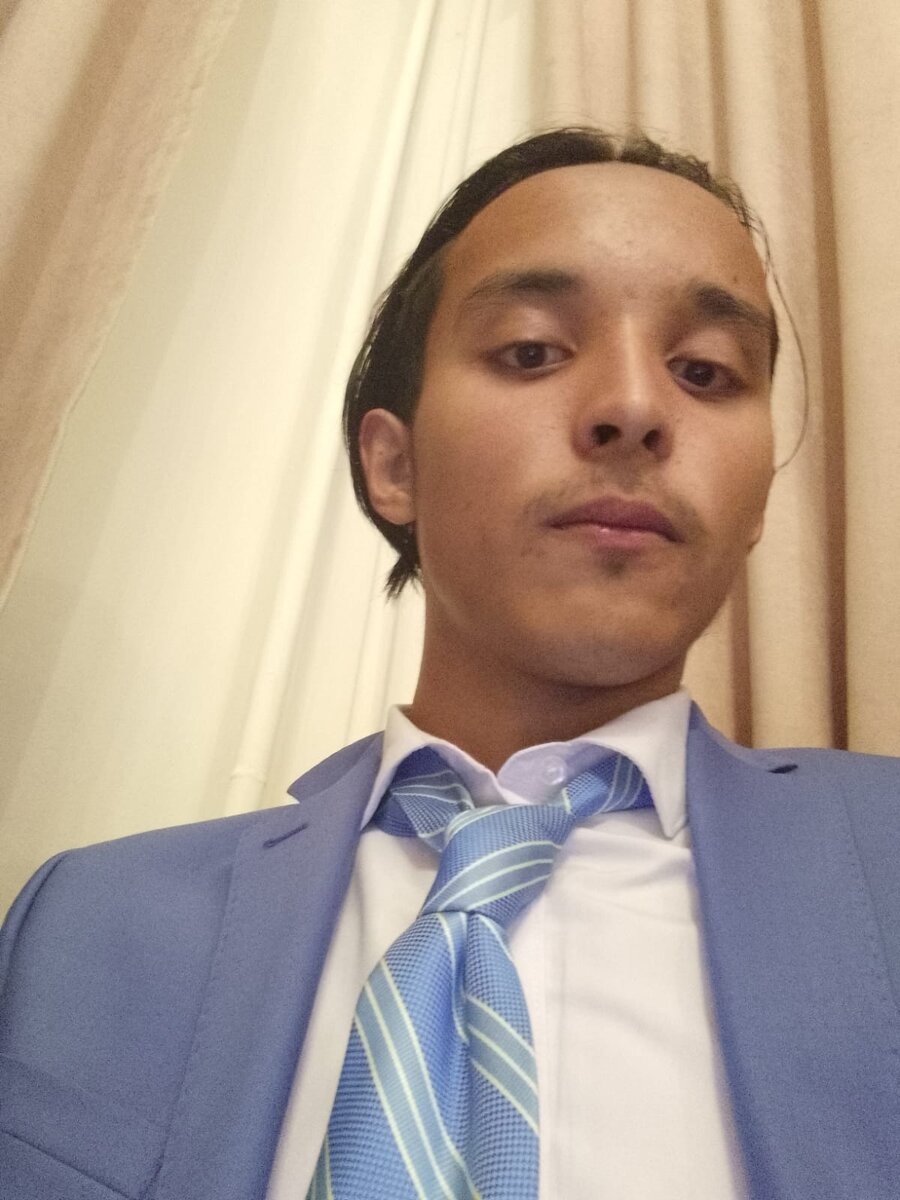 Галстук на месте!