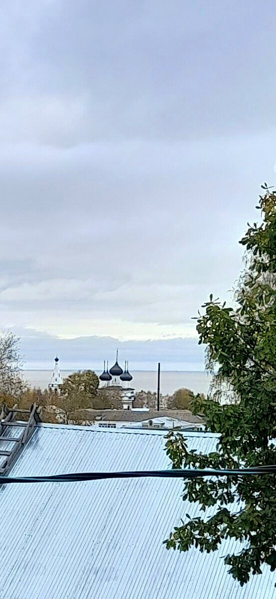 Наше озеро с балкона музея. Сегодня утром)