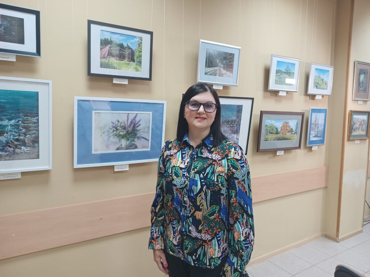    В Курске впервые открылась выставка работ местной художницы Инны Кравченко