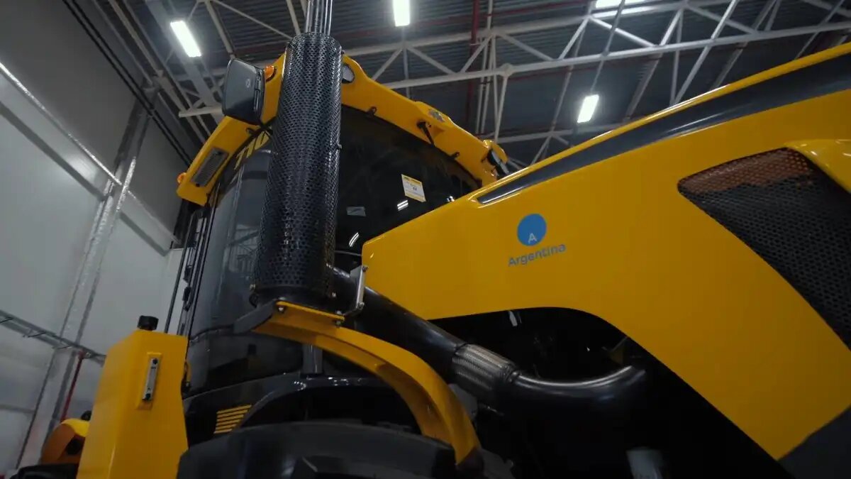 Фото: Скриншот видео YouTube-канала OPTITECH AGRO Первые аргентинские тракторы Pauny Bravo 710 добрались до РФ