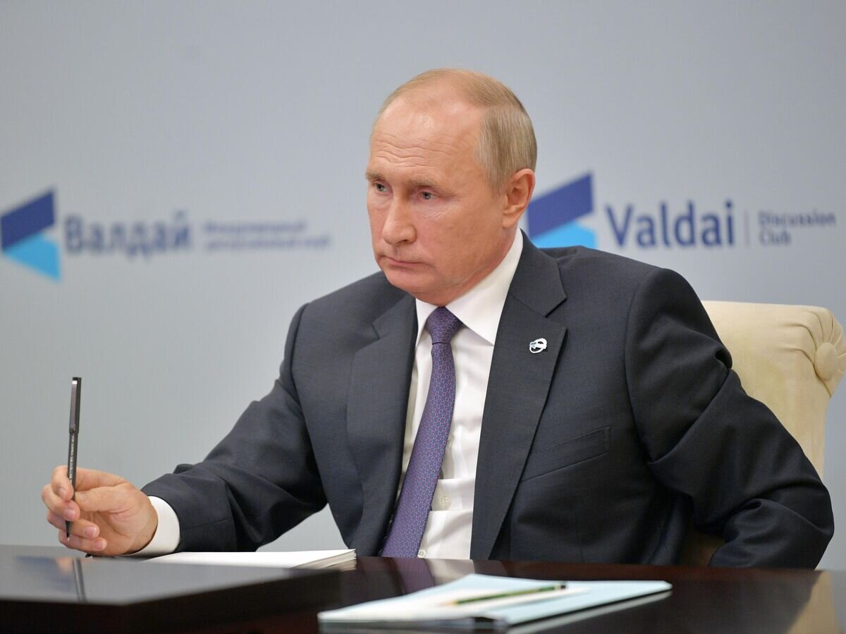    Президент РФ Владимир Путин принимает участие в заседании дискуссионного клуба "Валдай" в режиме видеосвязи© РИА Новости / Алексей Дружинин