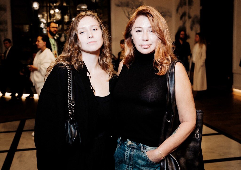 Алена Апина с Ксенией на премьере фильма "Дурные деньги"