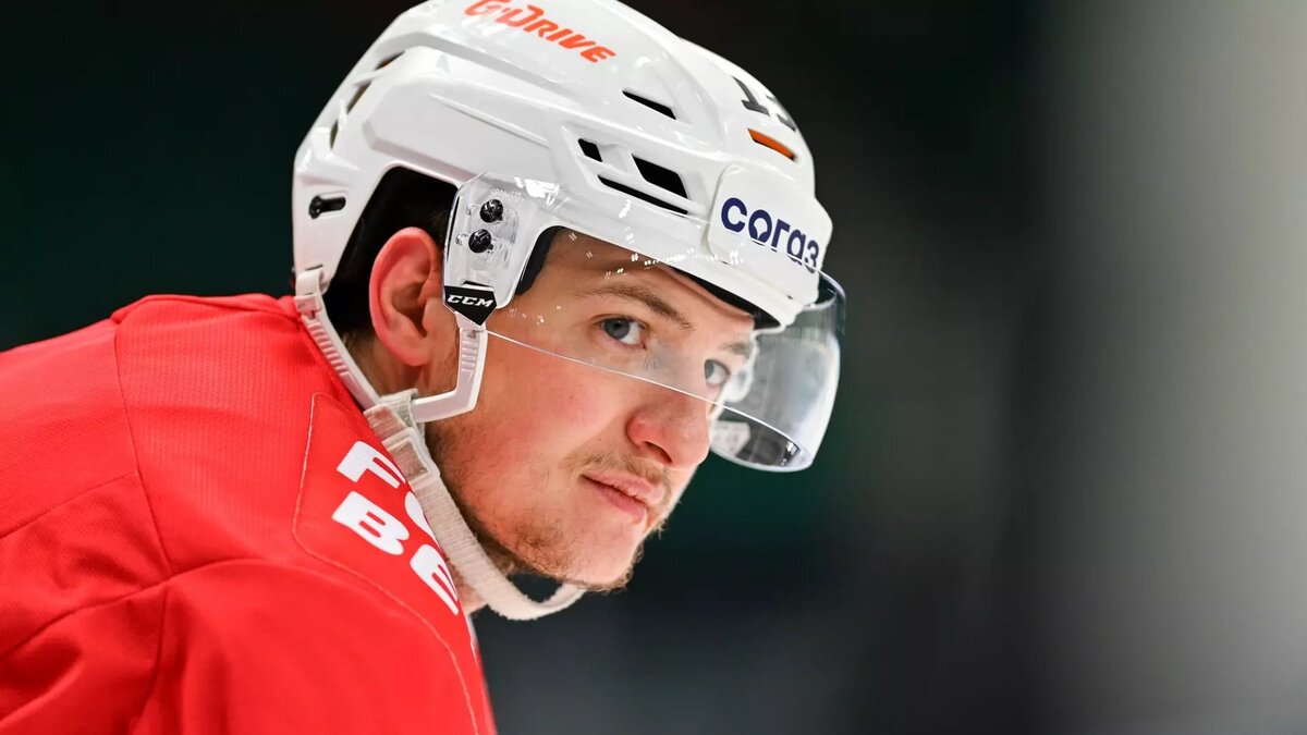     Встреча закончилась со счетом 5:4 в пользу хоккеистов из Казани.