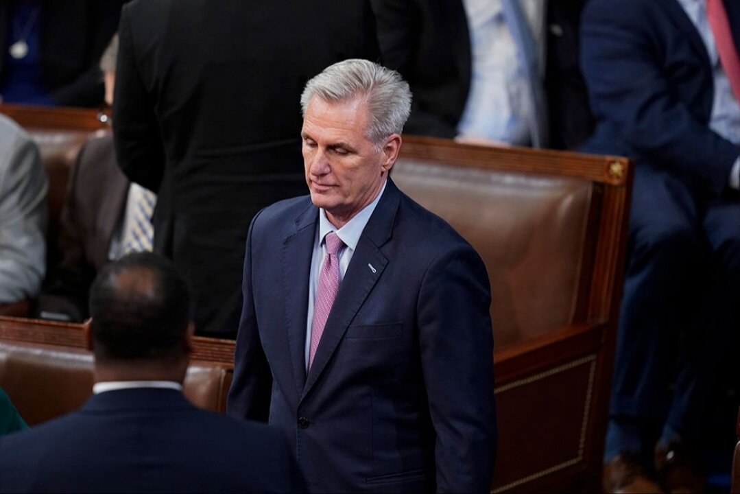    Politico: в Киеве боятся, что уход Маккарти приведет к прекращению помощи США