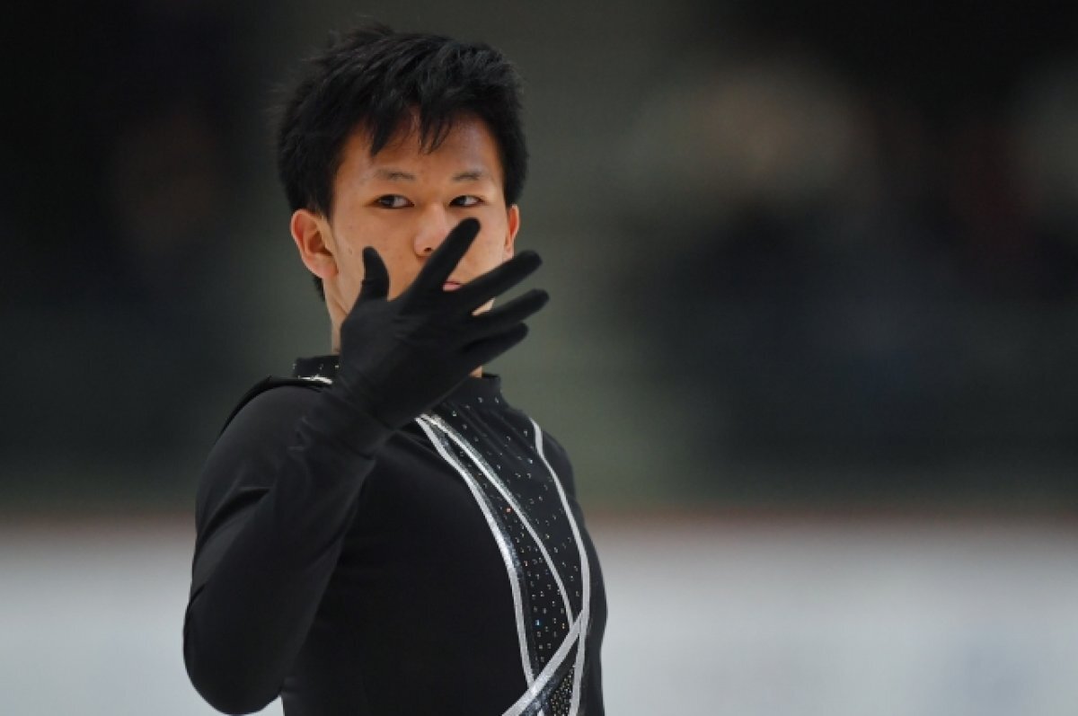    Французский фигурист победил на турнире, исполнив запрещенный элемент