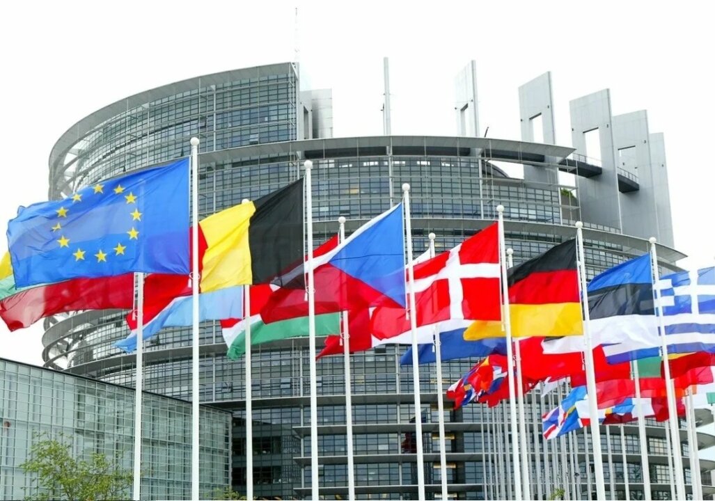    Европарламент принял резолюцию с призывом к санкциям против Азербайджана из-за Карабаха