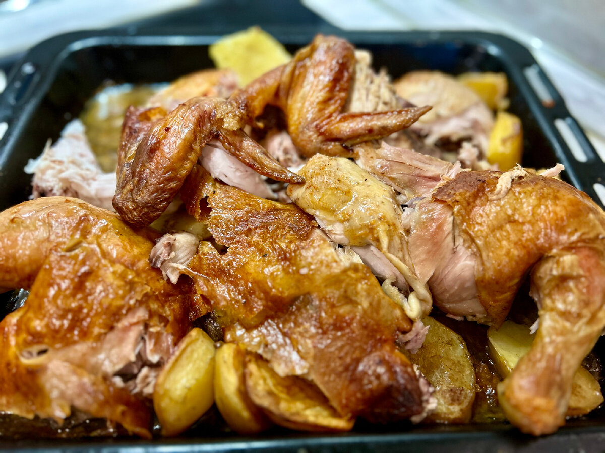 Фото автора. Кстати, буде очень хорошо, если вы всегда будете выдерживать курицу в своём любимом маринаде 1-2 часа, перед запеканием.