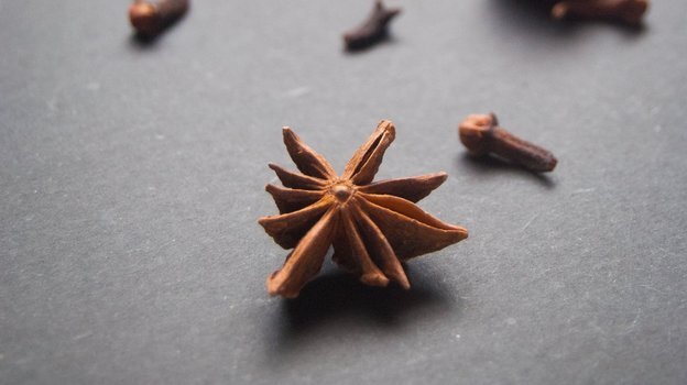    unsplash.com/@majail