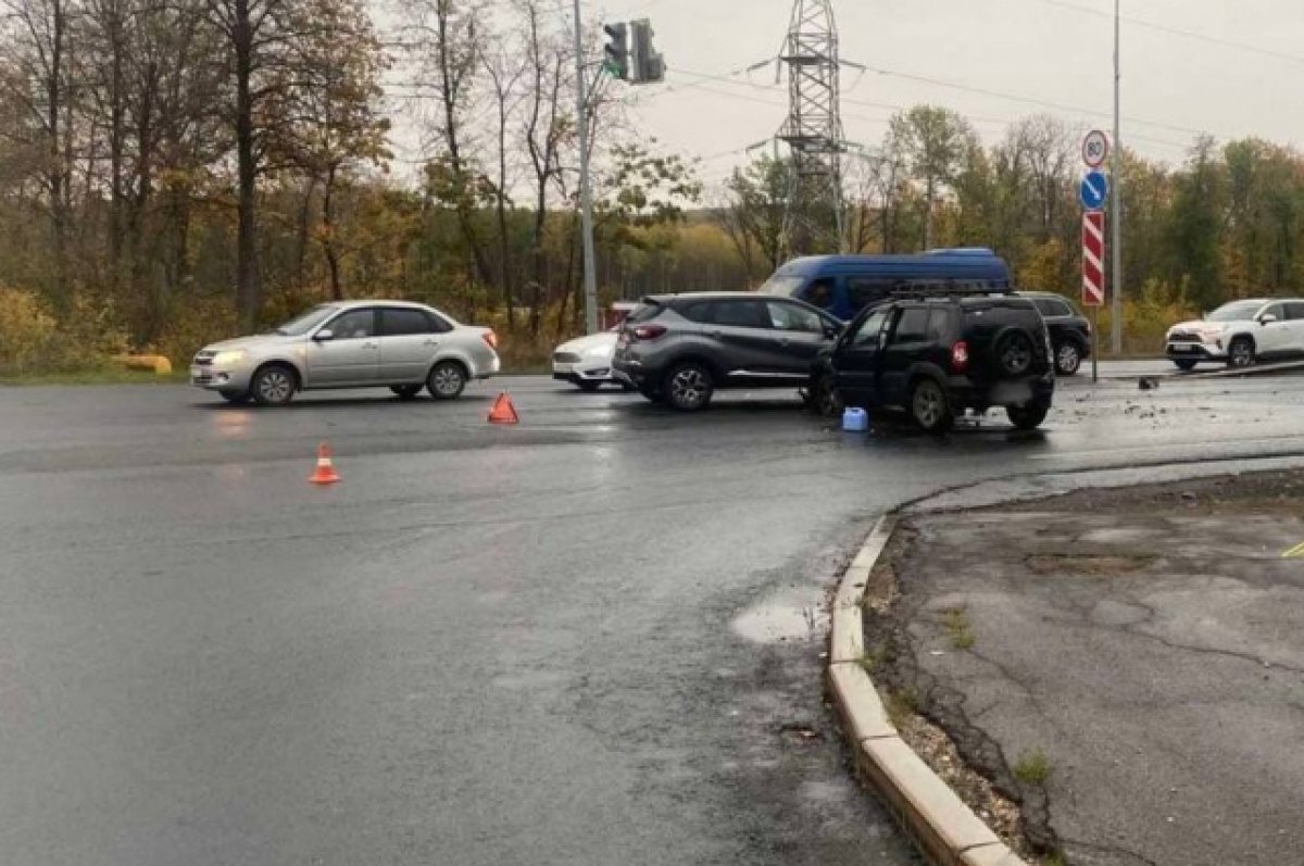   В Самаре женщина устроила массовое ДТП, пострадало три человека