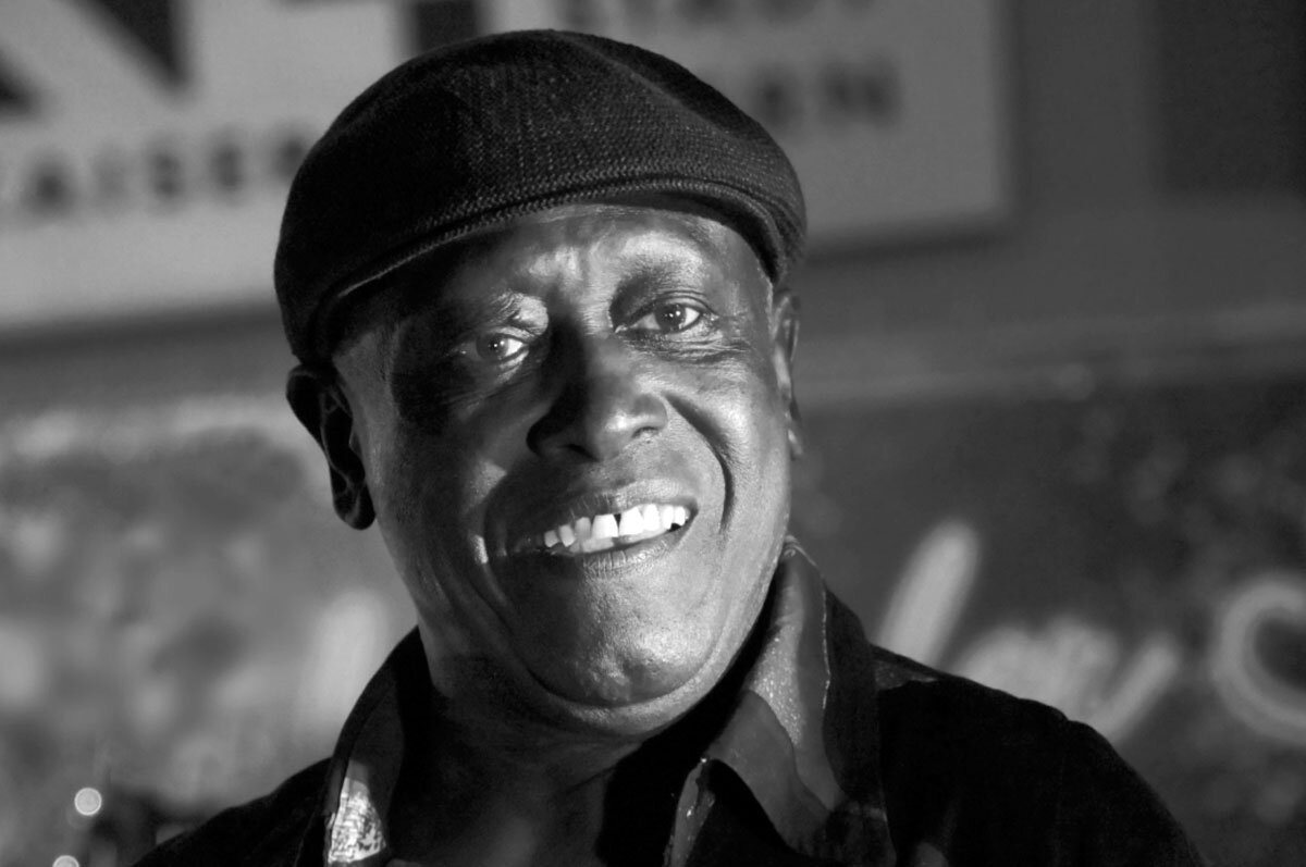 С доброй улыбкой скажите нарциссу, - "нет"... бегите