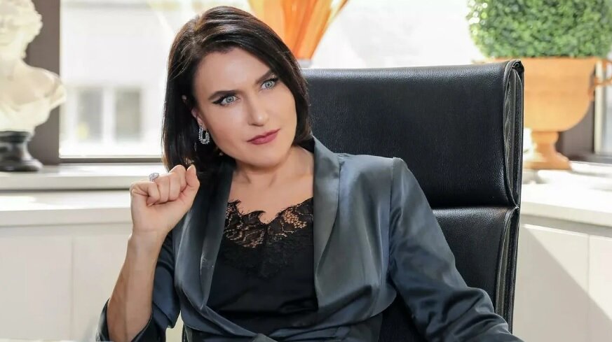 кадр из сериала "Запретный плод"