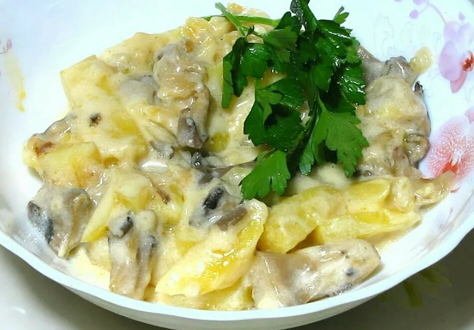 Картошка с грибами в сливках