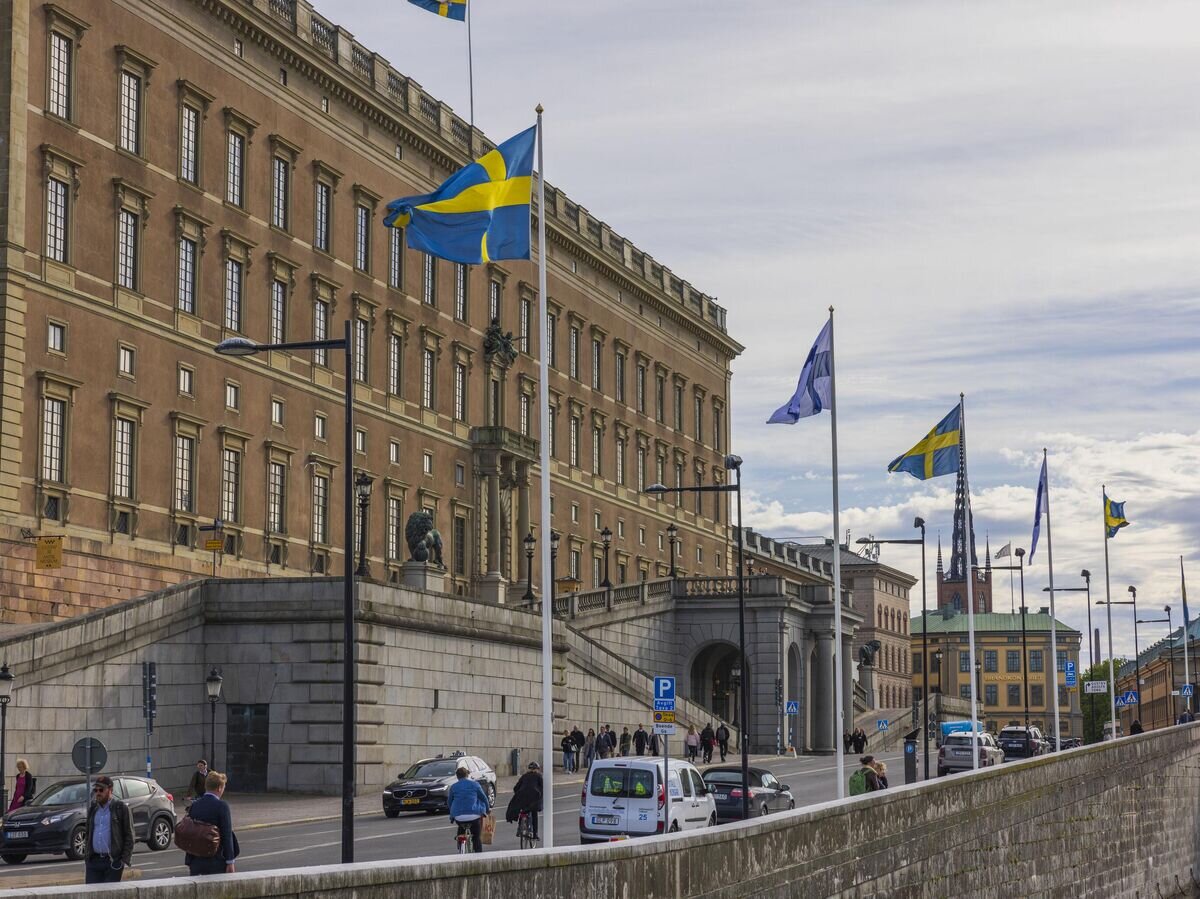    Королевский дворец в Стокгольме © iStock.com / Alexander Shapovalov