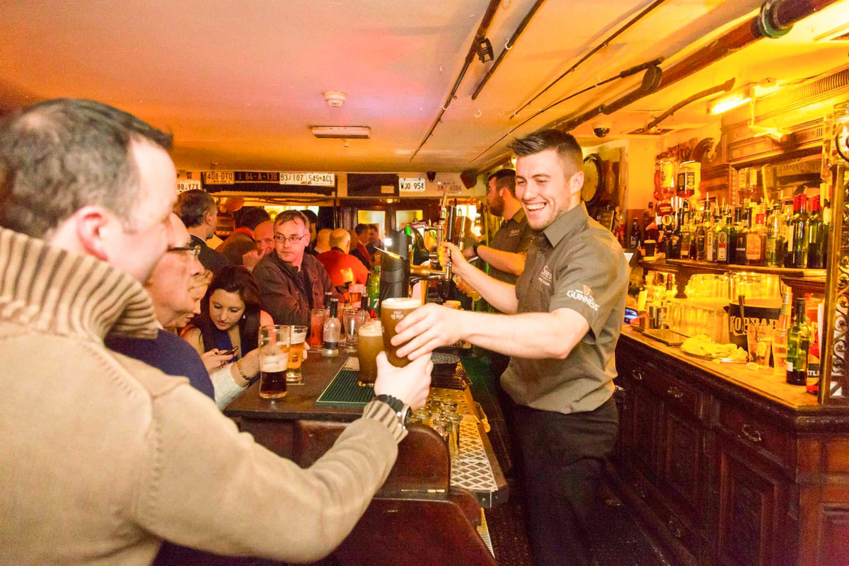 The most pub. Шон онил паб. Бар Шона Ирландия. Паб Шон в Ирландии.