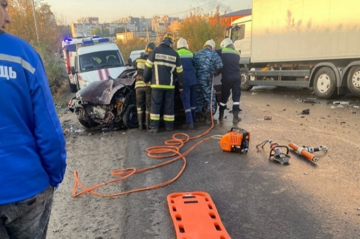 Молодые парни разбились в ДТП с грузовиком в промзоне на западе Волгограда  | АиФ Волгоград | Дзен