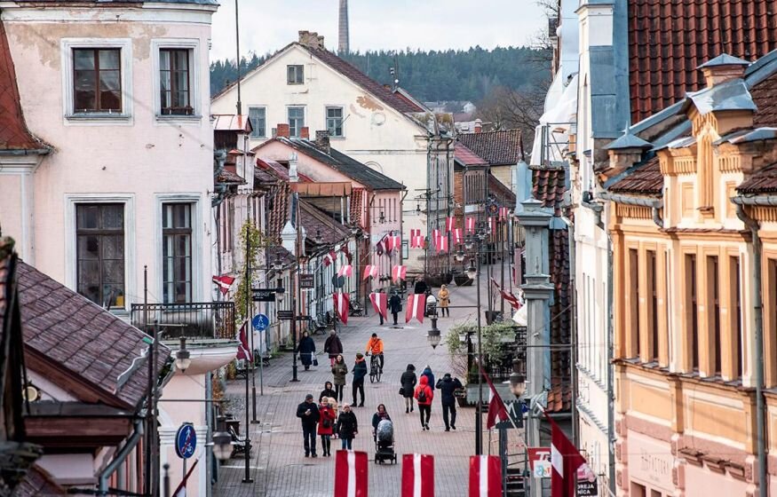    Россия готова принять соотечественников из Латвии