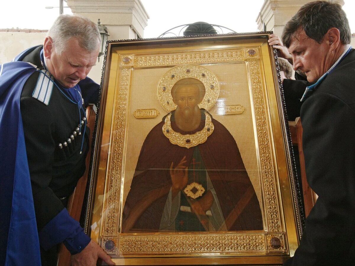    Мощи Сергия Радонежского доставили в Грозный© РИА Новости / Саид Царнаев