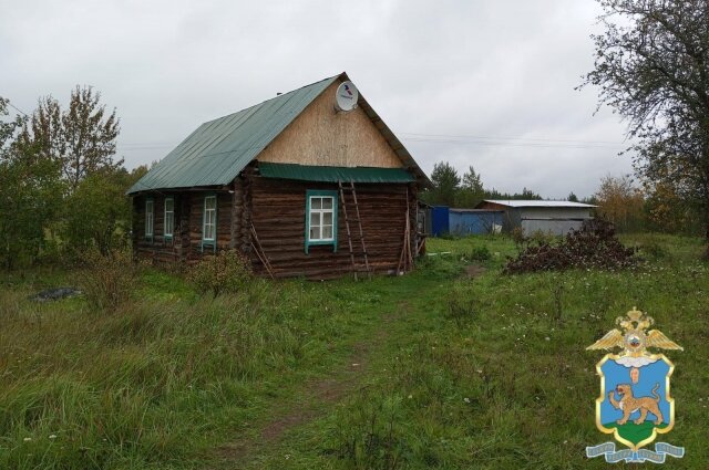    Дом, в котором проживали супруги, напавшие на полицейских Фото: пресс-служба УМВД России по Псковской области/ пресс-служба УМВД России по Псковской области