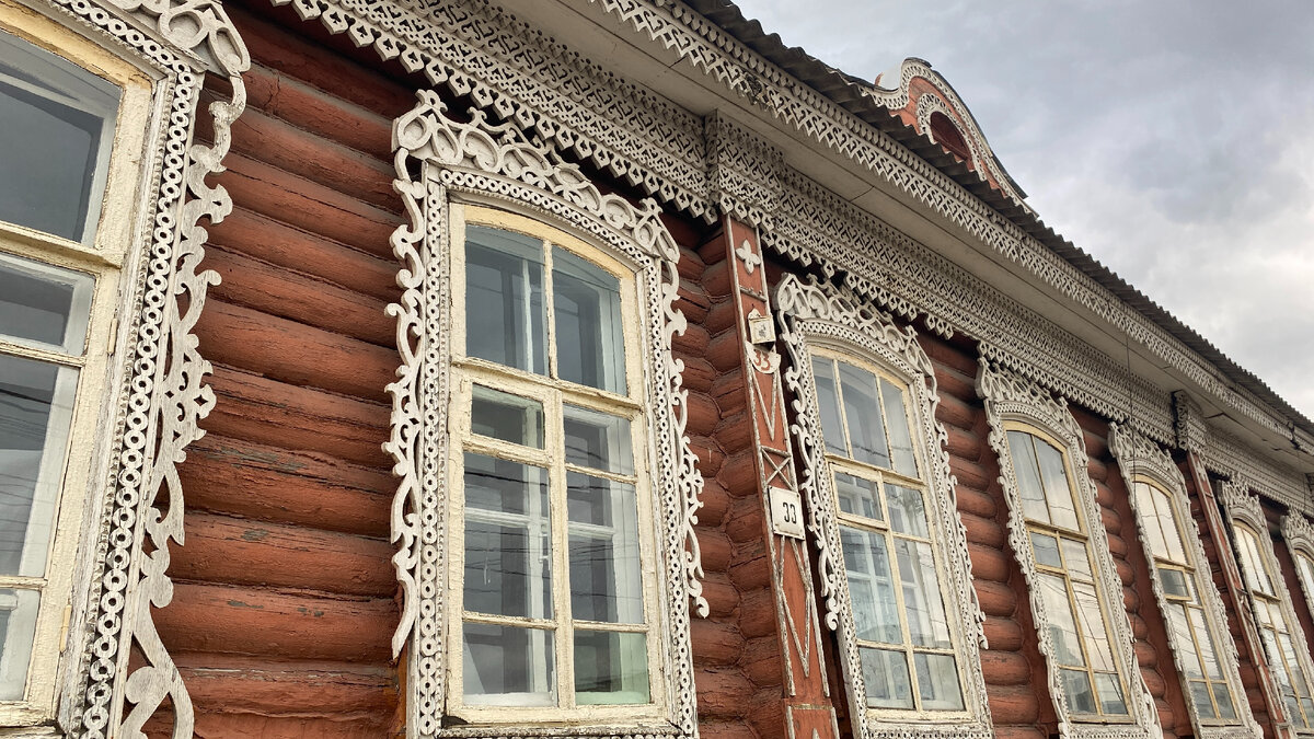 Резные оконные раммы