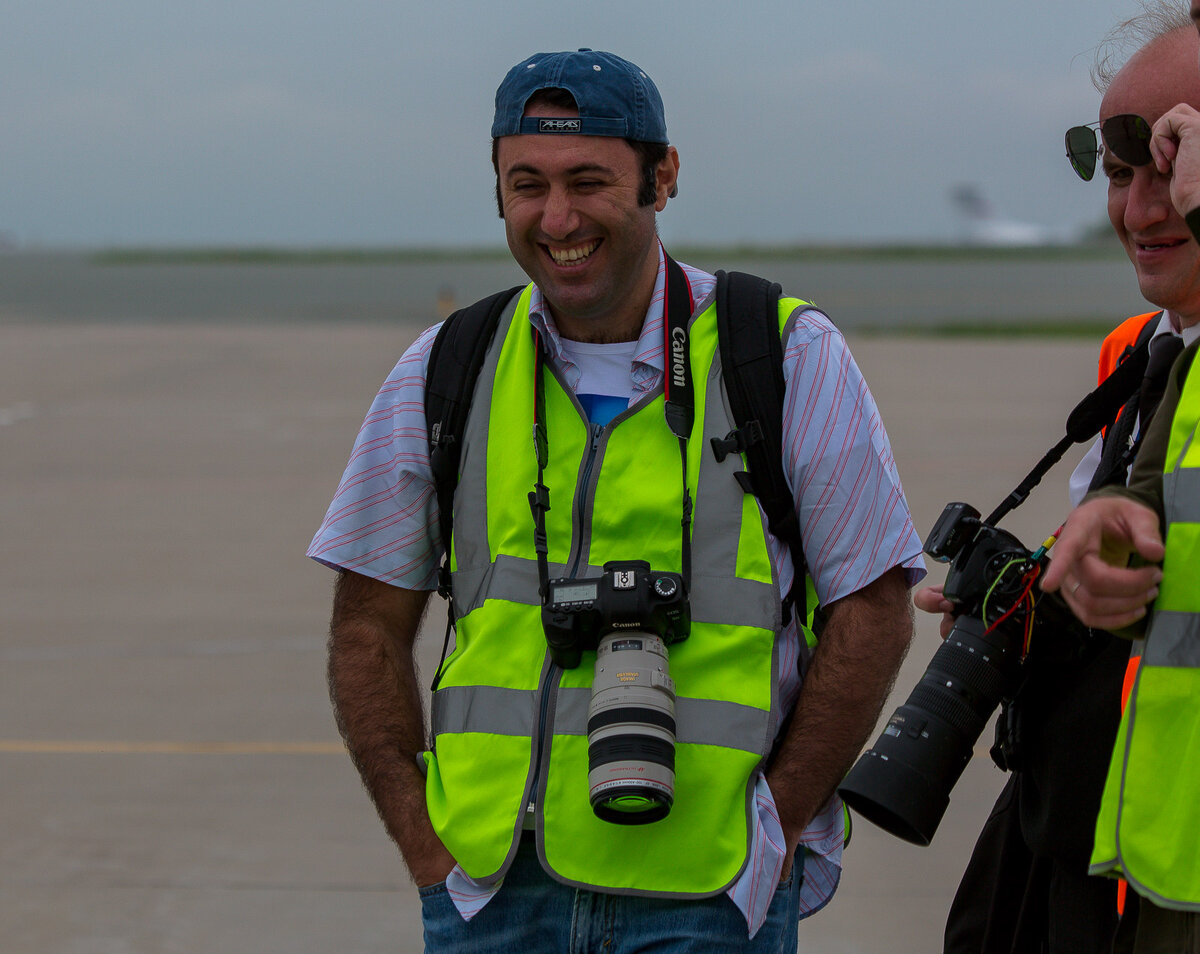 г.Владивостока прошел официальный авиаспоттинг, в этот раз было не мало количество участников, порядка 26 человек, резидентом мероприятия стал пилот А/К Трансаэро newaviator  только что посадивший свой Боинг 777 