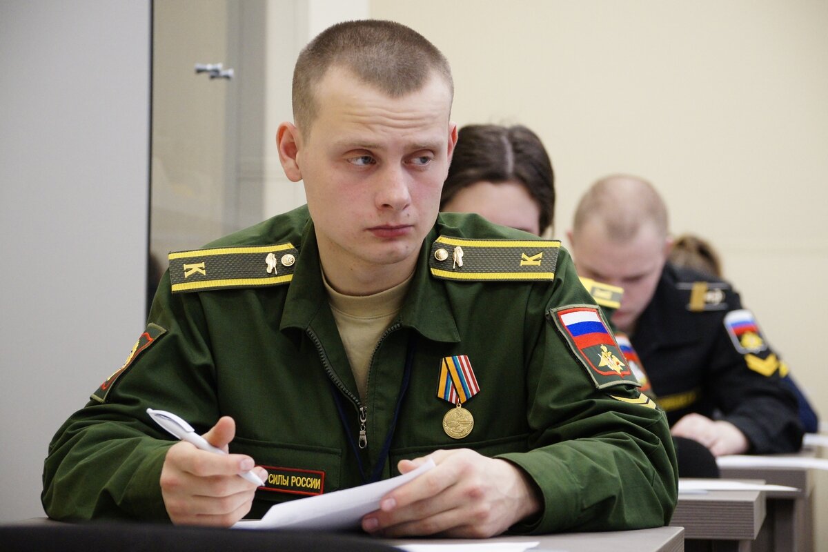 Курсант. Курсант военного училища. Форма курсантов. Форма военного училища.