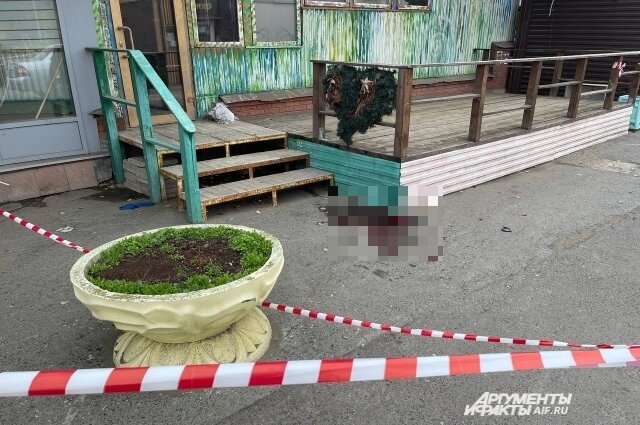    На месте происшествия до сих пор видны следы расправы. Фото:  АиФ/ Татьяна Титова