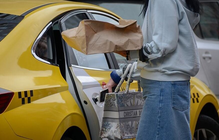    В этих местах хотят запретить работать мигрантам. Список