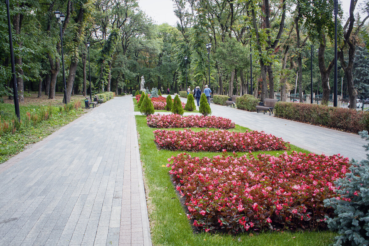 Курортный парк. Ессентуки. Фотография #travelfriend. 2023