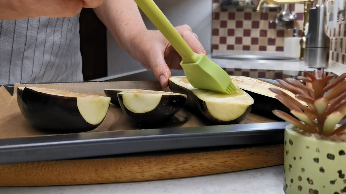 Это настолько вкусно, что невозможно сделать перерыв, честное слово! У нас так почти никто не готовит, а мы не успеваем покупать. Как только съедаем, сразу делаем новую партию.-3