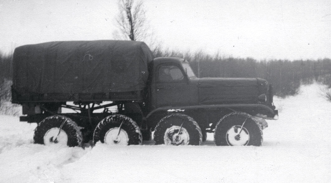 Урал 379