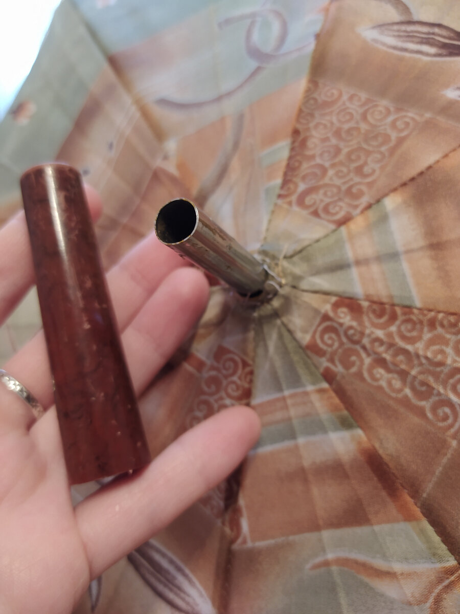 На фото клея вы уже не увидите – ножичком аккуратно все сняла.