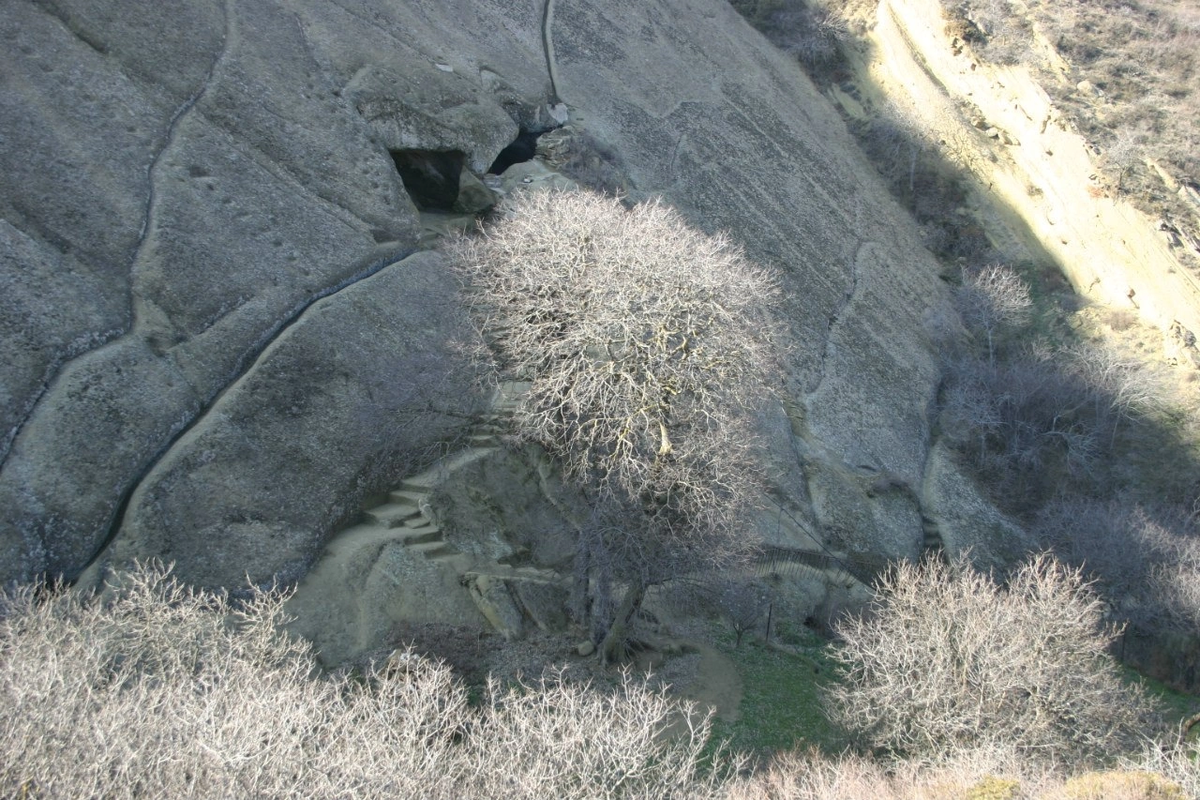 Источник «Слезы Давида» ( фото из личного архива). 