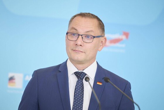    Тино Хрупалла
