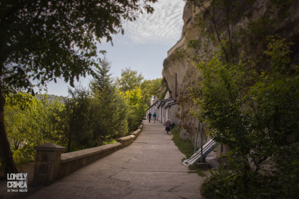 Дорога к монастырю. Фото автора