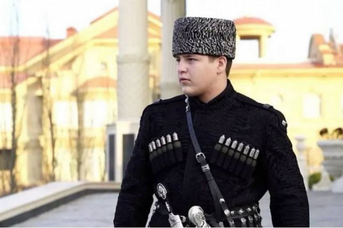    Сын главы Чечни 15-летний Адам Кадыров стал Героем Чеченской Республики