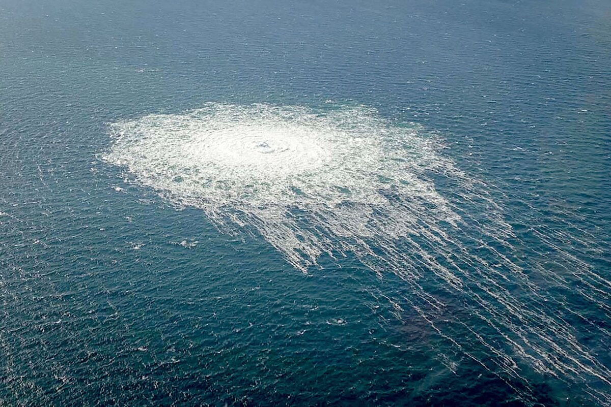 И хоть место преступления скрыто толщей воды, все прекрасно понимают, что за уничтожением газопровода стоит Байден. Фото: cdnstatic.rg.ru