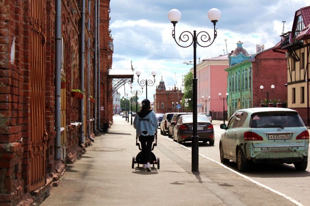 Другой город 4. Бийск центр города. Прогулки по городу. Прогулка в Старом городе. Бийск центр города улицы.