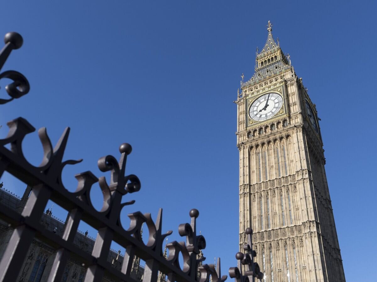    Вестминстерский дворец в Лондоне© РИА Новости / Алекс Макнотон