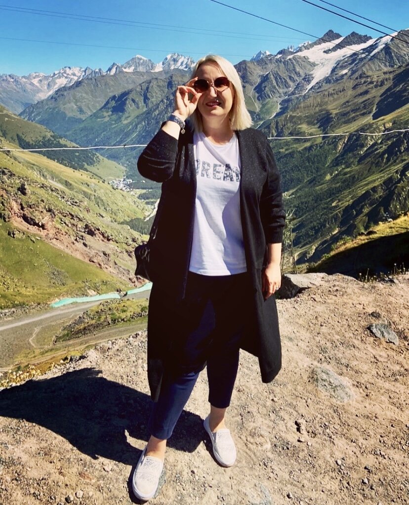 Это я на Эльбрусе. Высматриваю адекватного мужика. 