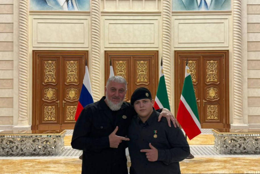 Сын Кадырова герой Чеченской Республики. Депутат Чечни. Сына Кадырова наградили.