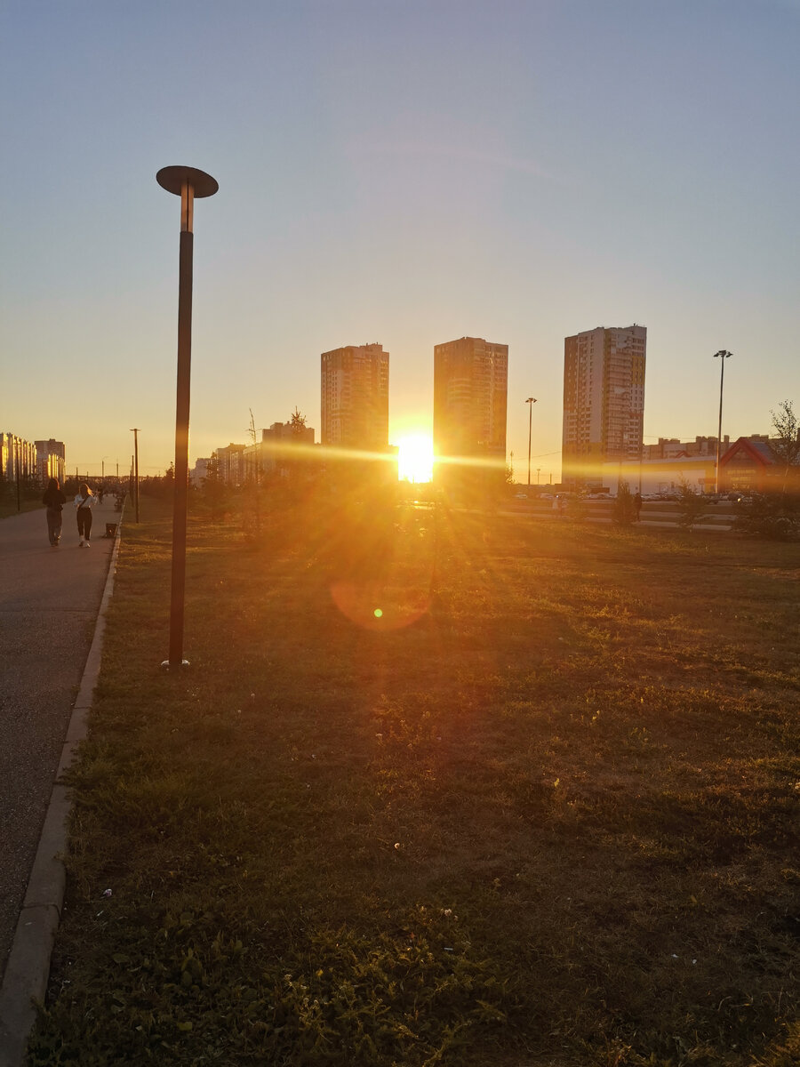 Закат в нашем городе 